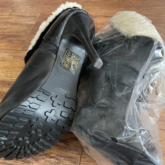 Black peep toe booties size 6 - Picture 3 of 5